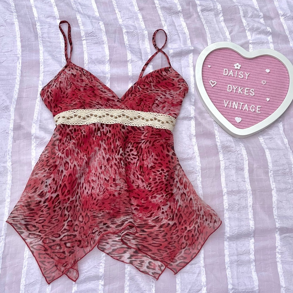 Gorgeous cheetah / leopard Y2K top
